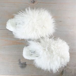 UGG FLUFF MOMMA SLIPPERS WHITE NEW